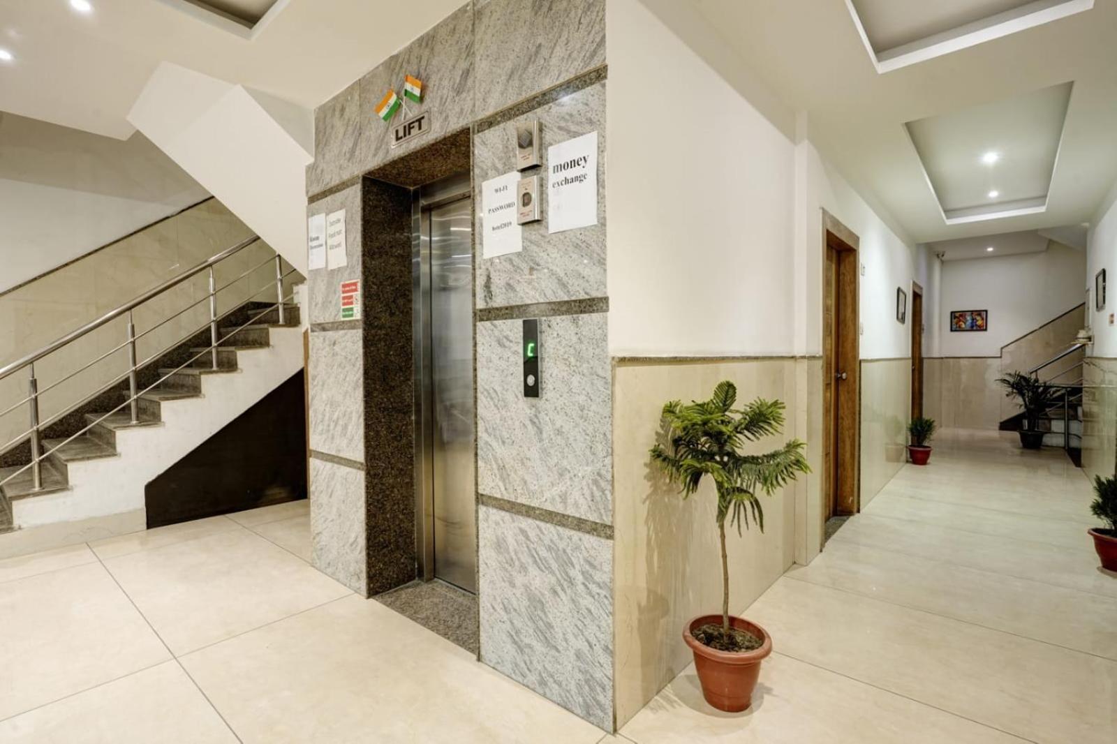 Hotel Aerotech *