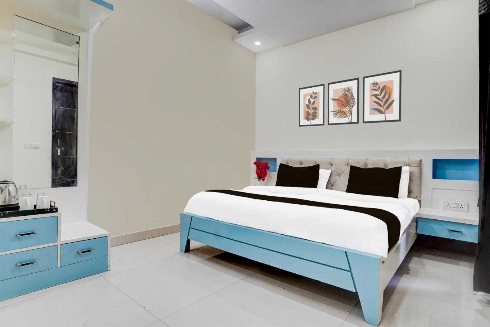 Aerotech Hotel New Delhi